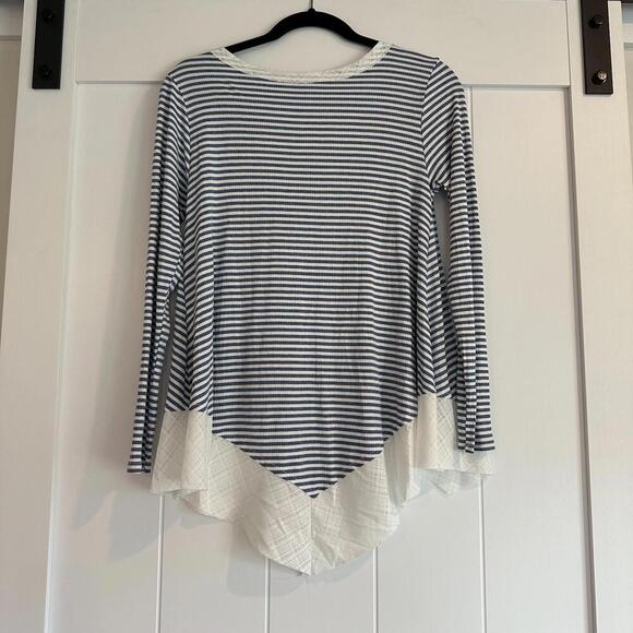 VINTAGE HAVANA Striped‎ Tie Neck Top - Picture 5 of 7